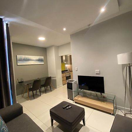 Easy Stay - The Median Rosebank Johannesburg Bagian luar foto
