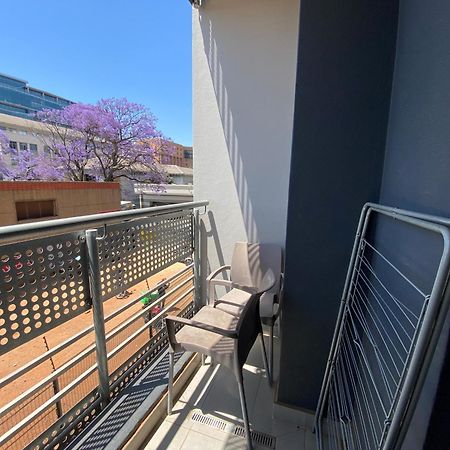 Easy Stay - The Median Rosebank Johannesburg Bagian luar foto