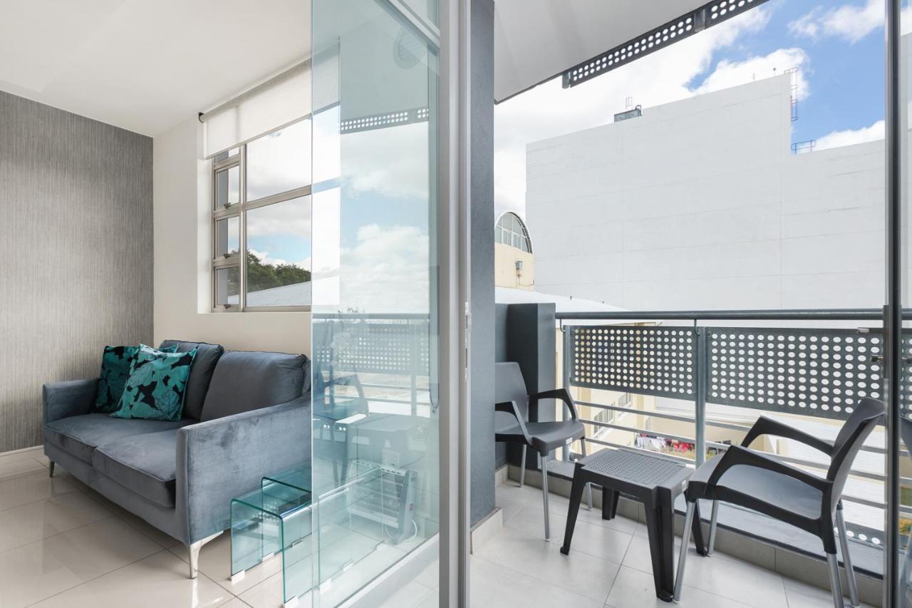 Easy Stay - The Median Rosebank Johannesburg Bagian luar foto