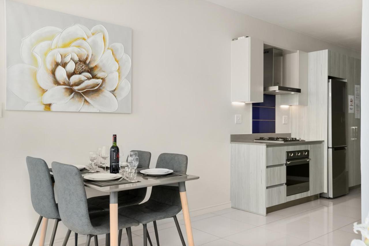Easy Stay - The Median Rosebank Johannesburg Bagian luar foto