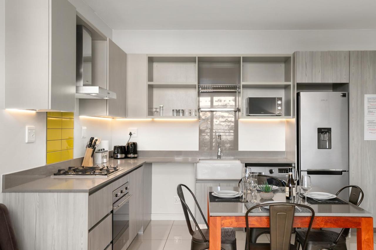 Easy Stay - The Median Rosebank Johannesburg Bagian luar foto