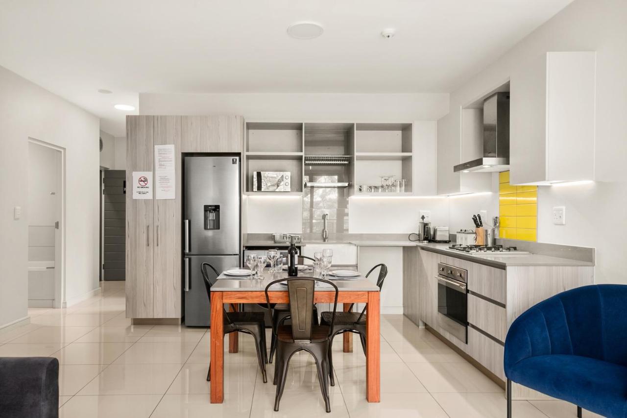 Easy Stay - The Median Rosebank Johannesburg Bagian luar foto