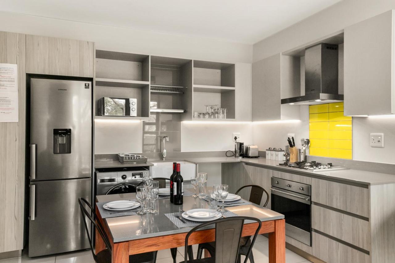 Easy Stay - The Median Rosebank Johannesburg Bagian luar foto