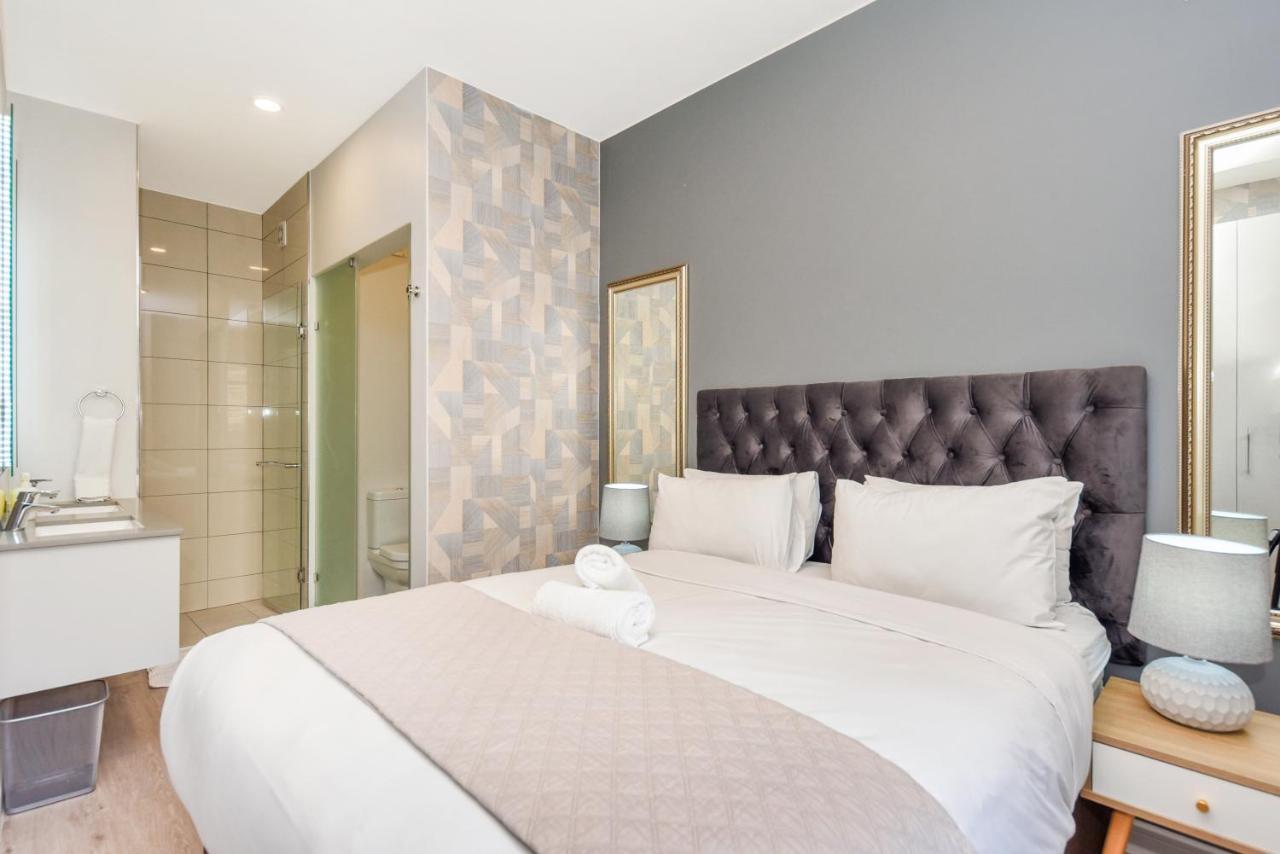 Easy Stay - The Median Rosebank Johannesburg Bagian luar foto