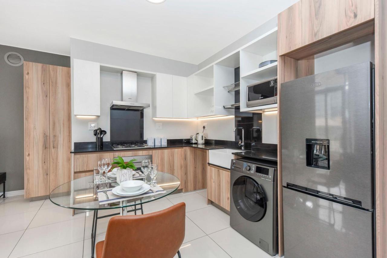 Easy Stay - The Median Rosebank Johannesburg Bagian luar foto