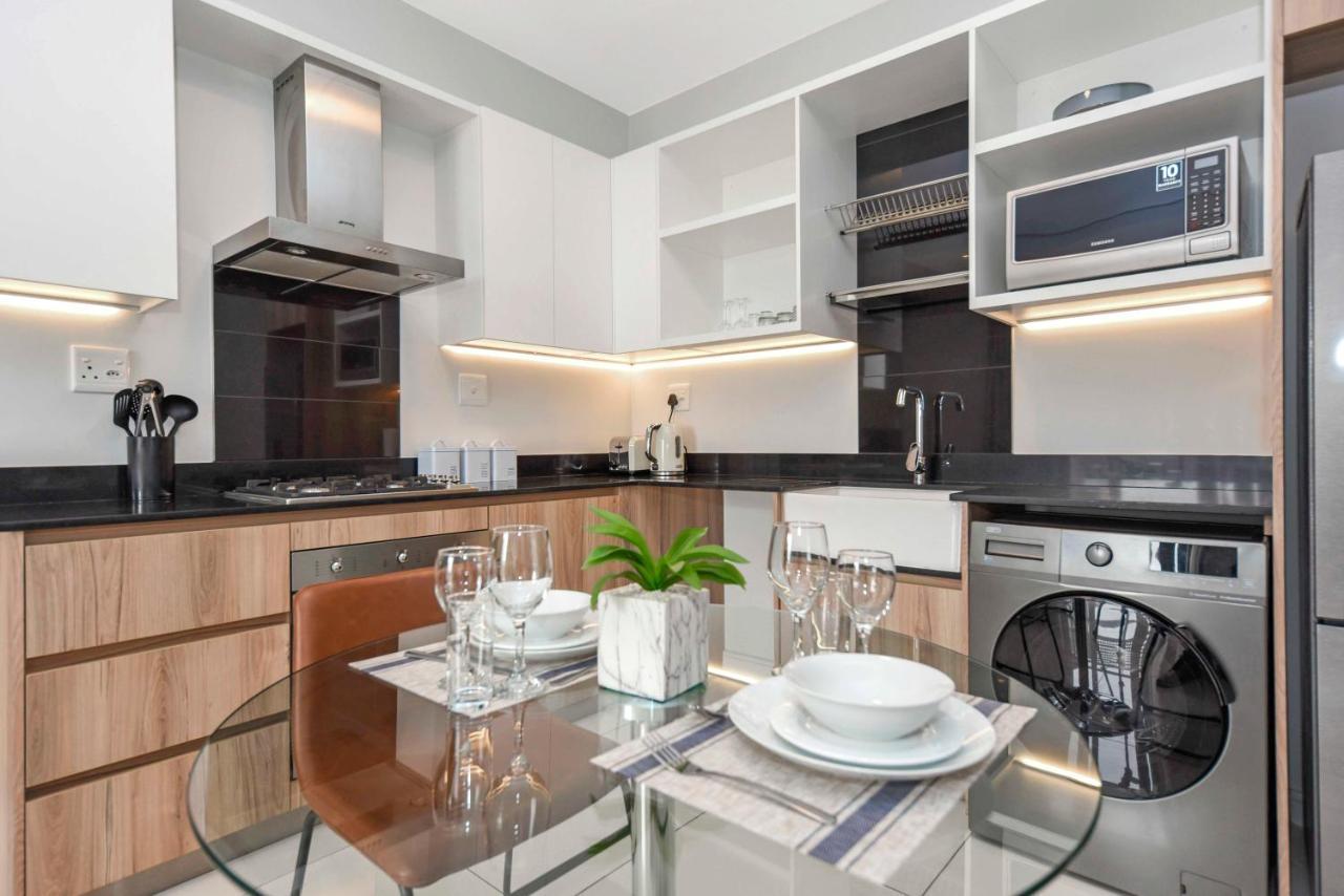 Easy Stay - The Median Rosebank Johannesburg Bagian luar foto
