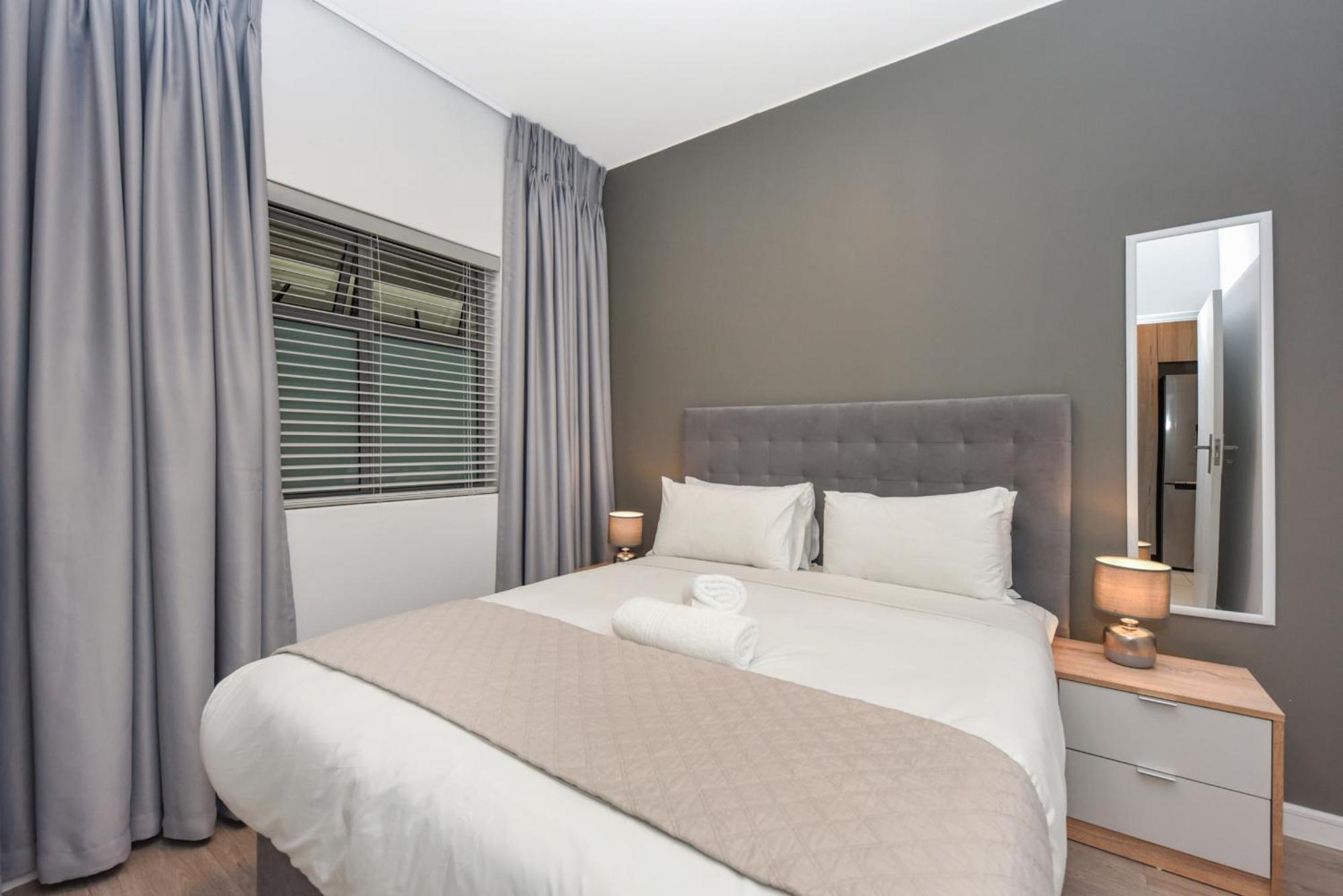 Easy Stay - The Median Rosebank Johannesburg Bagian luar foto