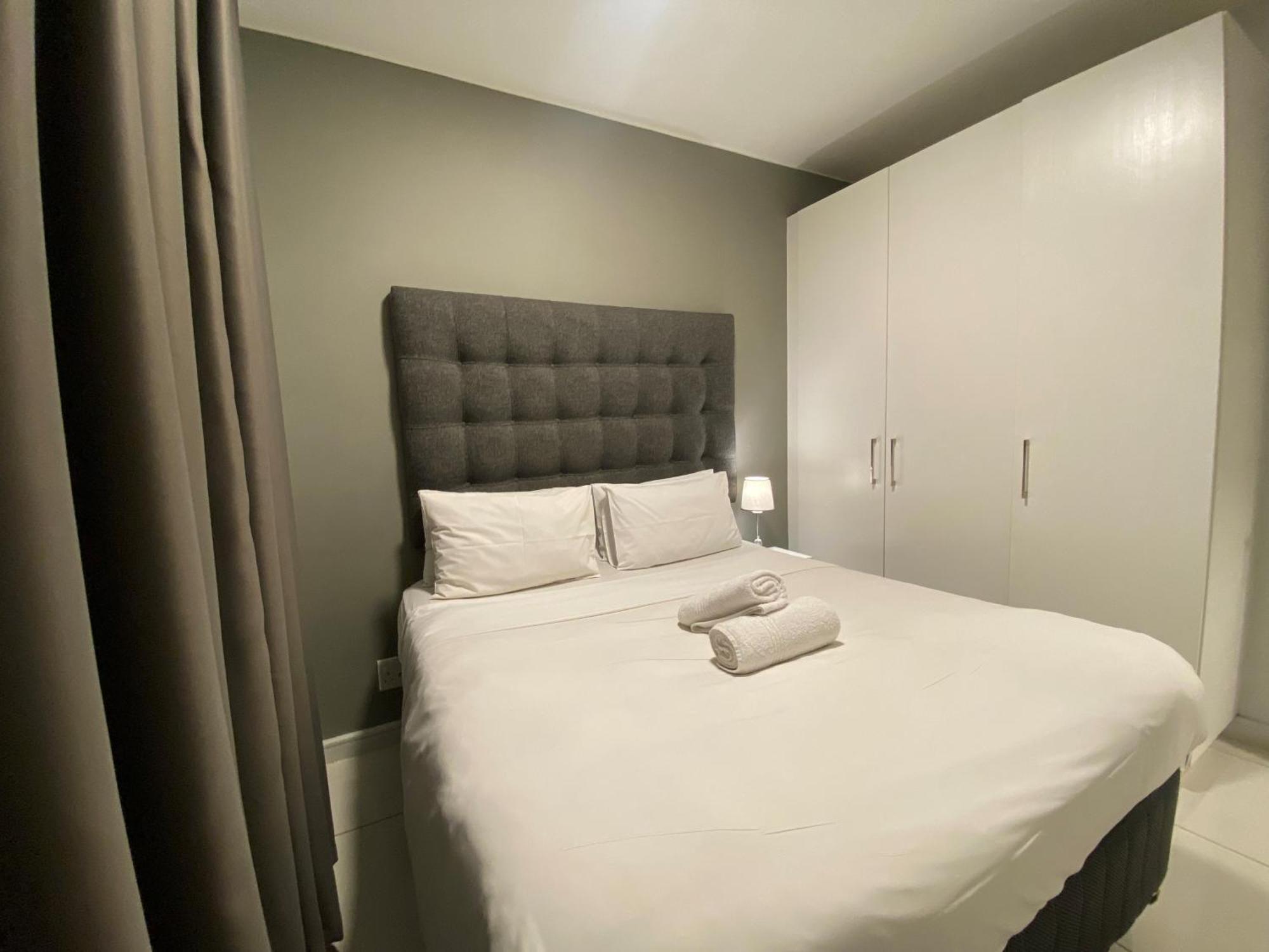 Easy Stay - The Median Rosebank Johannesburg Bagian luar foto
